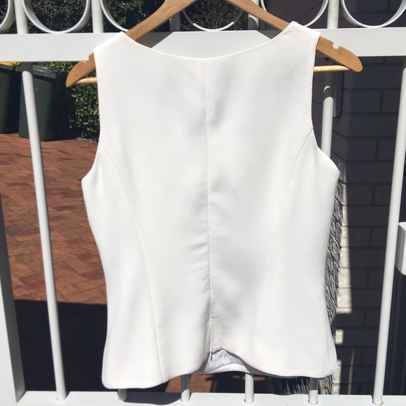 Cue Cream Sleeveless Top Size 10 - Picture 10 of 16